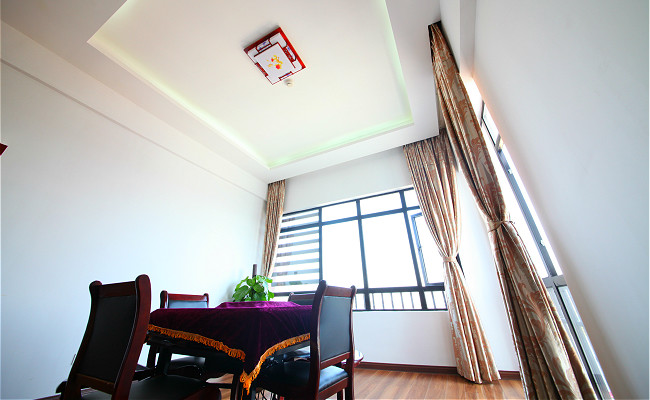 超大观景窗，让你饱览柳林湖的自然风景