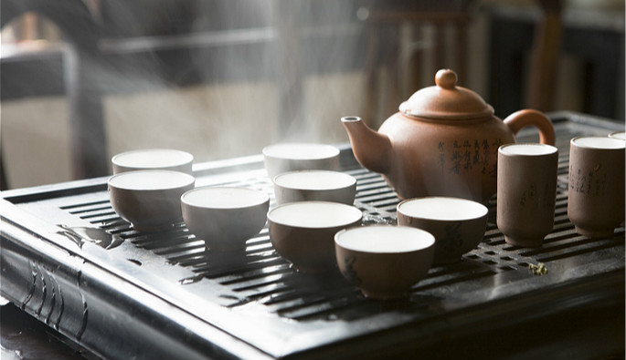 梦里乾坤短，壶中天地宽