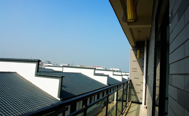 毗邻乔口渔都商业街，古色古香，韵味无穷